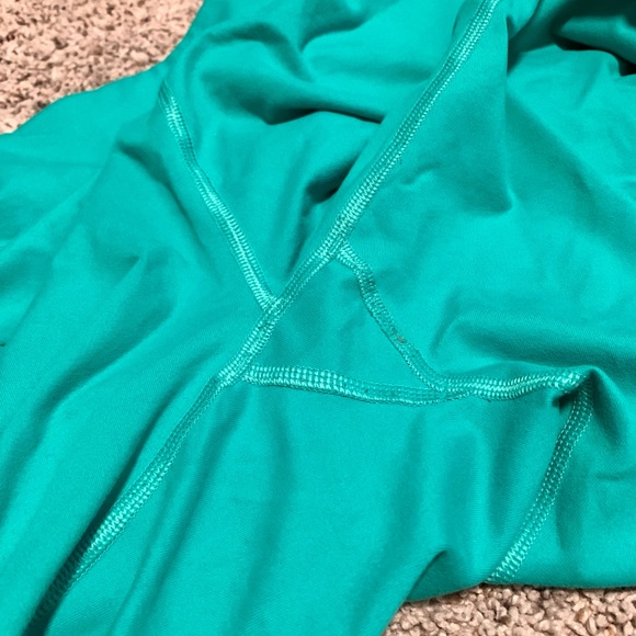 Fabletics Salar Mid-Rise Printed “Watch Me” PowerHold Legging - Picture 11 of 12